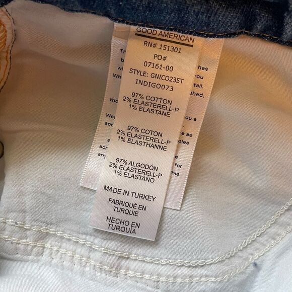 GOOD AMERICAN GOOD ICON SHORT Size 6/28 NWOT - Picture 9 of 15
